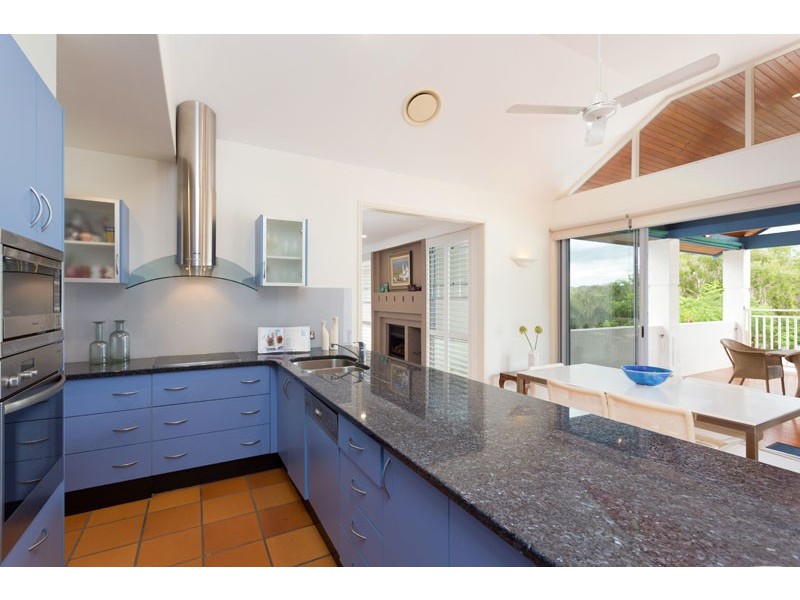 35 Drysdale Crescent, Brookfield QLD 4069