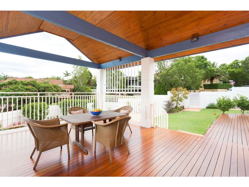 35 Drysdale Crescent, Brookfield QLD 4069