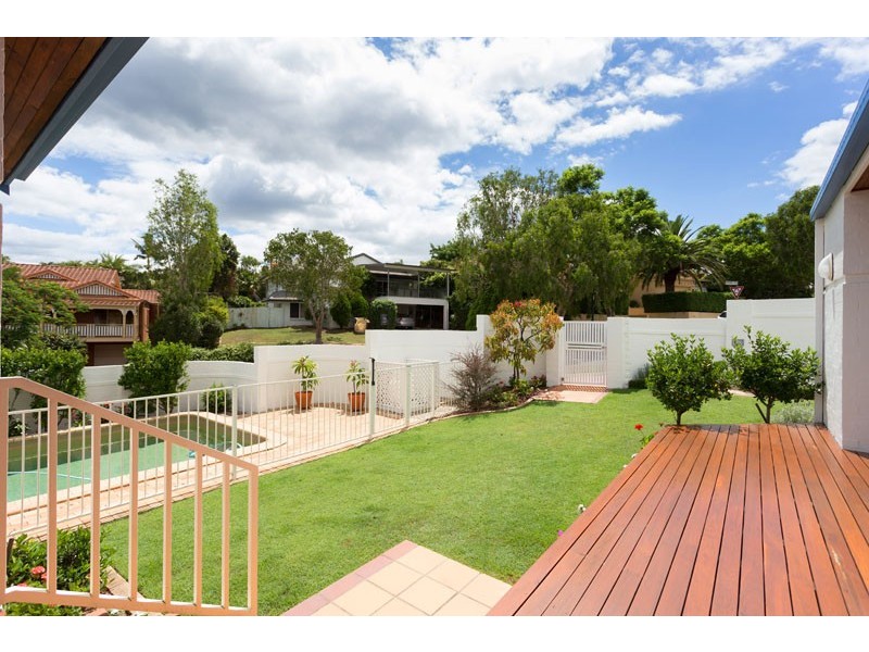 35 Drysdale Crescent, Brookfield QLD 4069