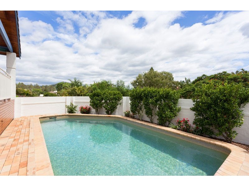 35 Drysdale Crescent, Brookfield QLD 4069