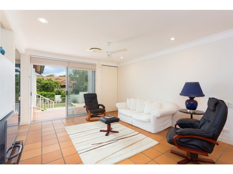 35 Drysdale Crescent, Brookfield QLD 4069