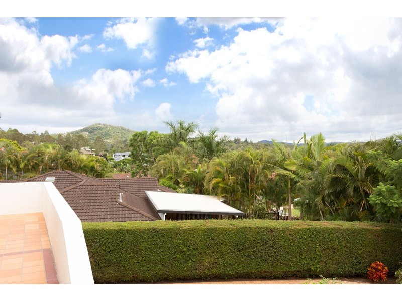 35 Drysdale Crescent, Brookfield QLD 4069