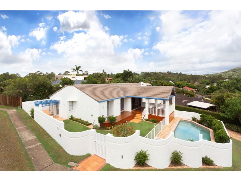 35 Drysdale Crescent, Brookfield QLD 4069