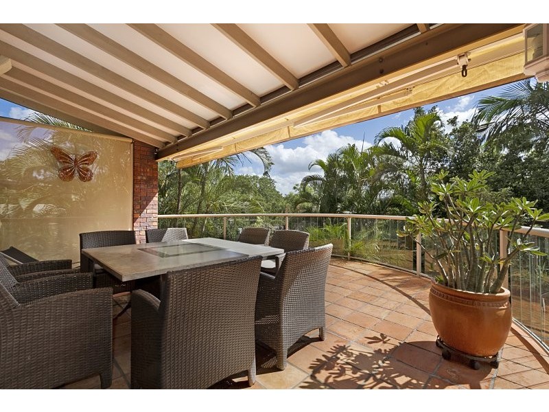 2 Logan Court, Mount Ommaney QLD 4074
