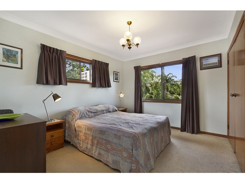 2 Logan Court, Mount Ommaney QLD 4074