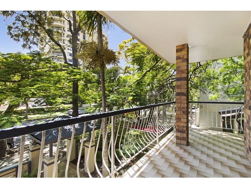 2/63 Macquarie Street, St Lucia QLD 4067