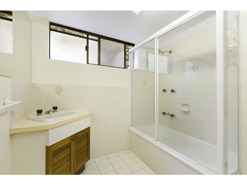 2/63 Macquarie Street, St Lucia QLD 4067
