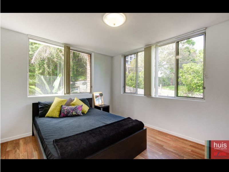 1/24 Castlebar St, Kangaroo Point QLD 4169