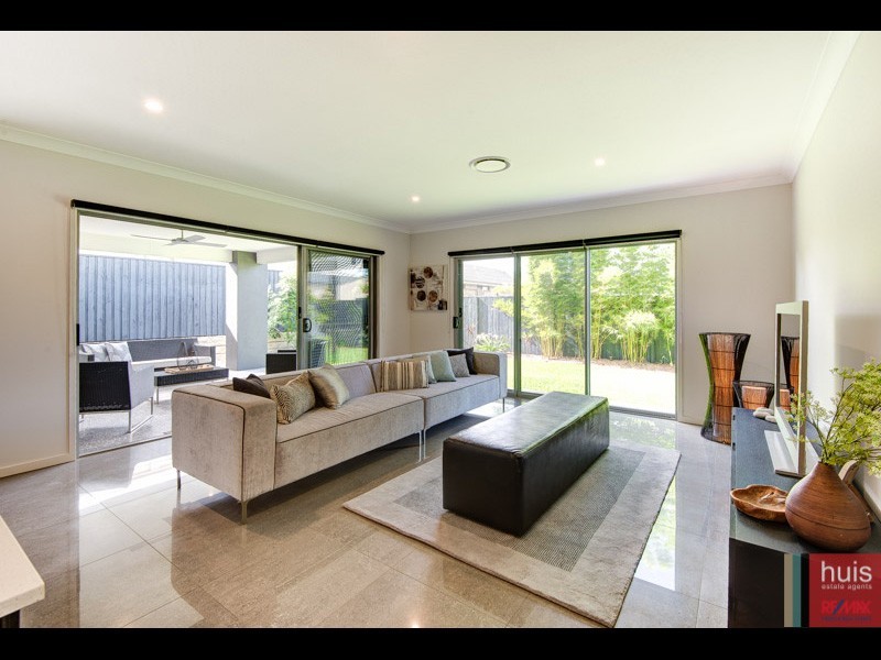84 Cooper Cres, Rochedale QLD 4123