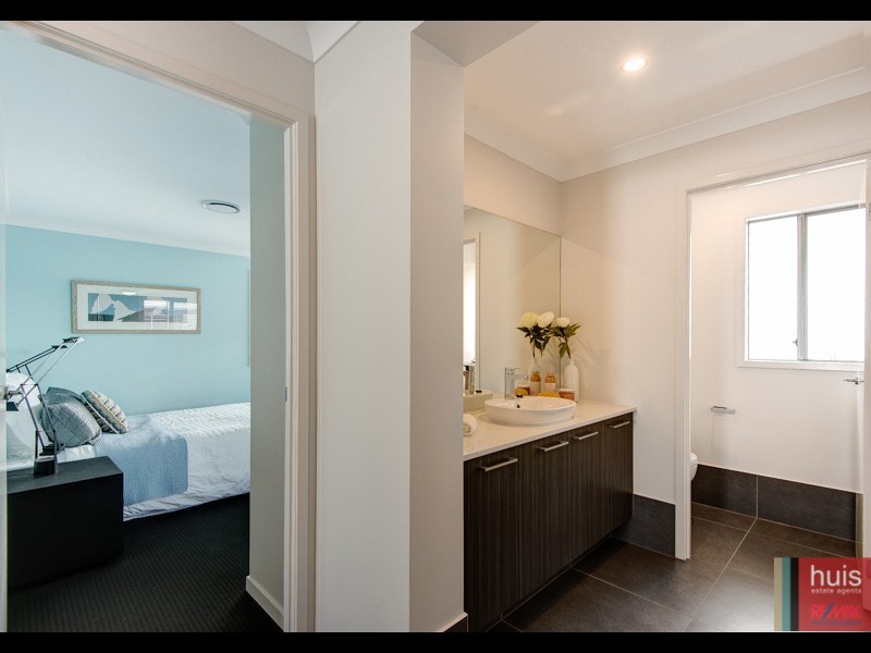 84 Cooper Cres, Rochedale QLD 4123