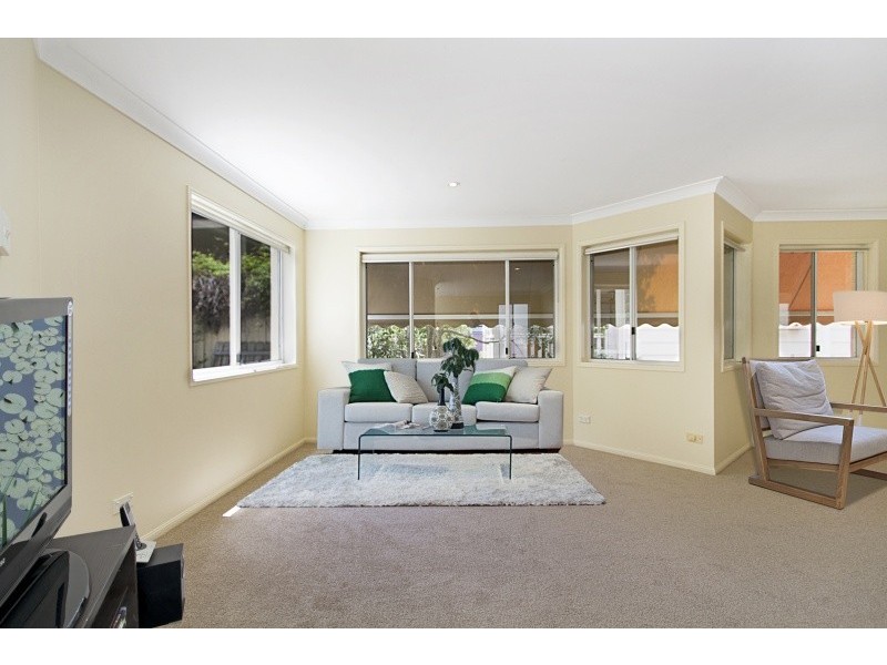 195 Carmody Road, St Lucia QLD 4067