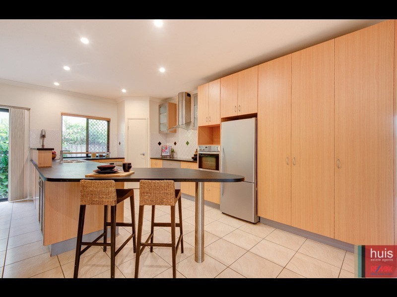 90 Brookeside Cres, Seventeen Mile Rocks QLD 4073