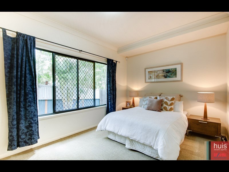 90 Brookeside Cres, Seventeen Mile Rocks QLD 4073