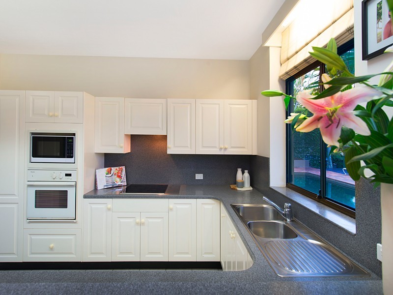 1 Golden Orchid Close, Bardon QLD 4065