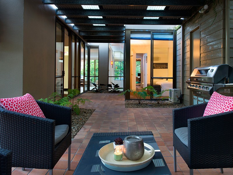 1 Golden Orchid Close, Bardon QLD 4065