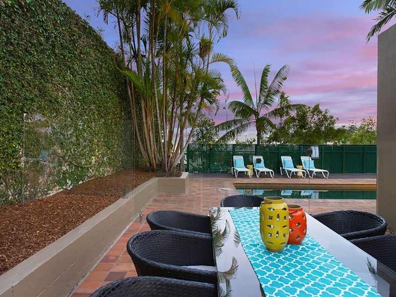 1 Golden Orchid Close, Bardon QLD 4065