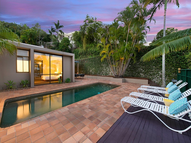 1 Golden Orchid Close, Bardon QLD 4065