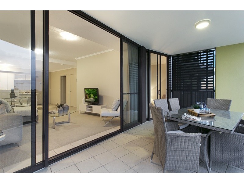 153/8 Land Street, Toowong QLD 4066