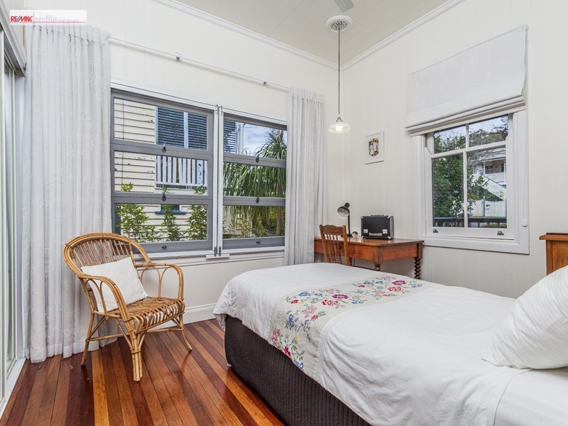 19 Claremont Street, Red Hill QLD 4059