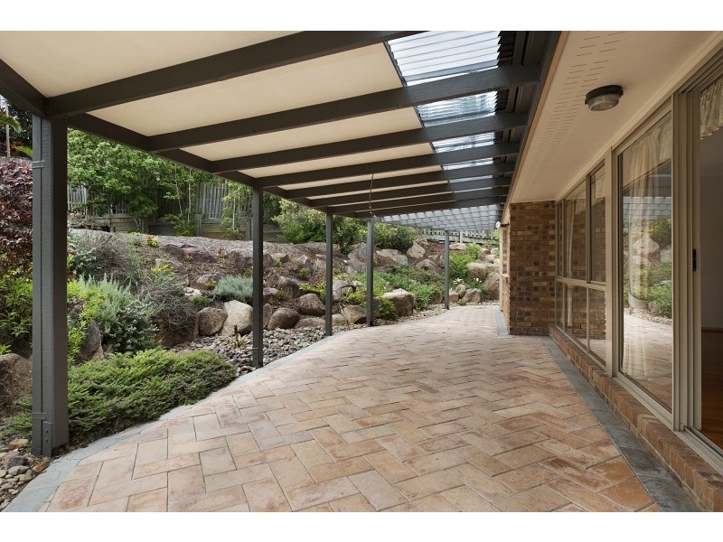 30 Drysdale Cres, Brookfield QLD 4069