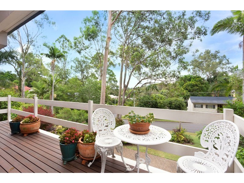 10 Dusk Street, Kenmore QLD 4069
