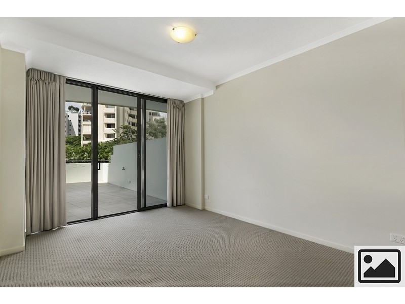 203/8 Land Street, Toowong QLD 4066
