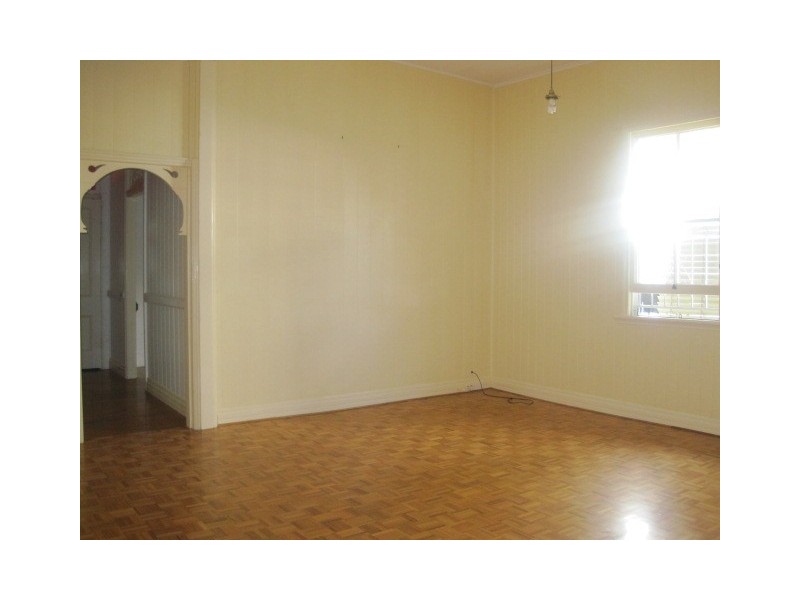 106 Dunellan Street, Greenslopes QLD 4120