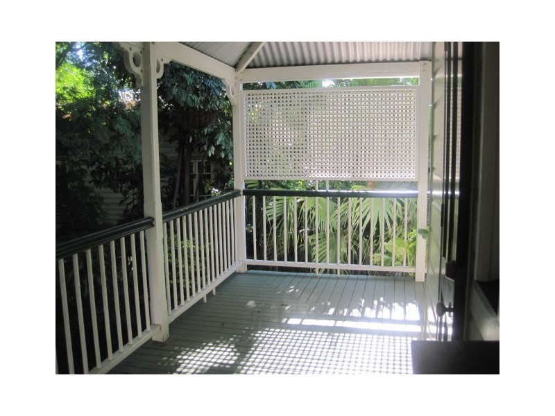 106 Dunellan Street, Greenslopes QLD 4120