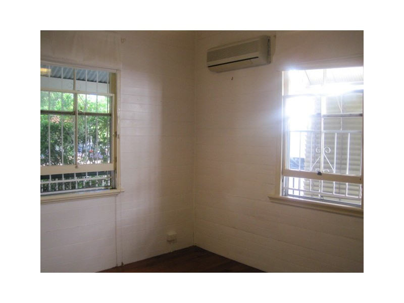 106 Dunellan Street, Greenslopes QLD 4120