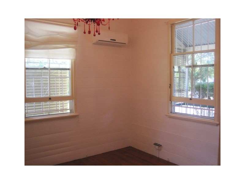 106 Dunellan Street, Greenslopes QLD 4120