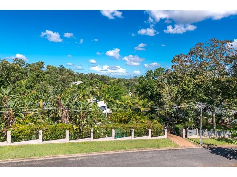 9 Spinkbrae Street, Fig Tree Pocket QLD 4069