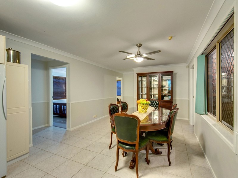 70 Laricina Circuit, Forest Lake QLD 4078