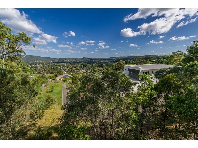 53 kimruska Place, The Gap QLD 4061