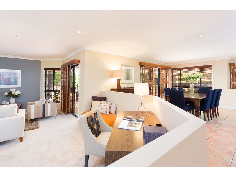 5 Hart Court, Brookfield QLD 4069