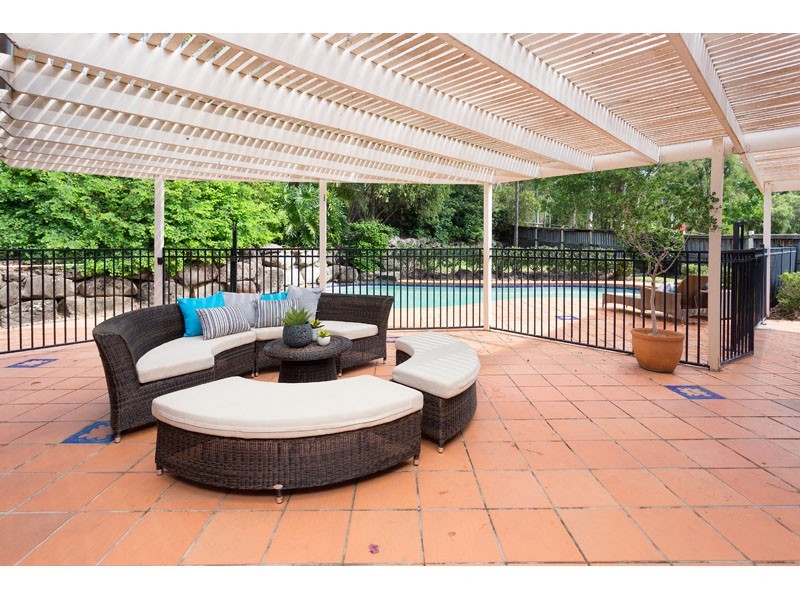 5 Hart Court, Brookfield QLD 4069