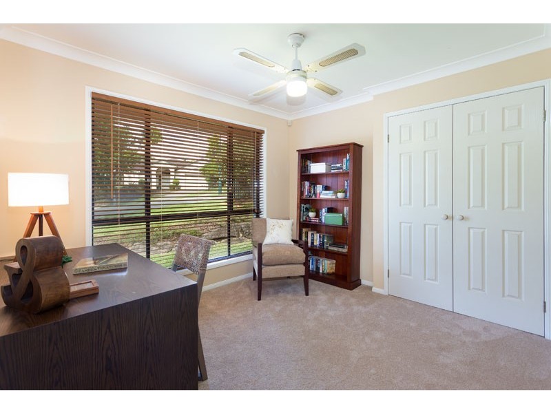 5 Hart Court, Brookfield QLD 4069