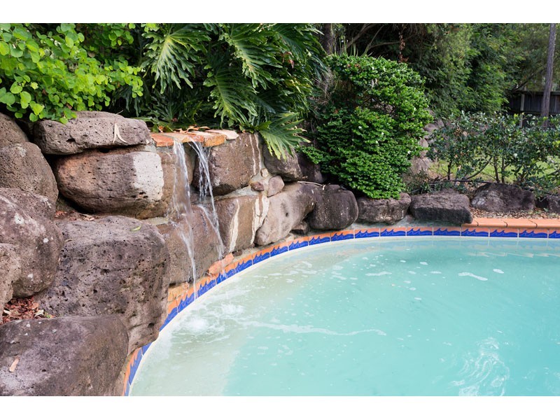 5 Hart Court, Brookfield QLD 4069