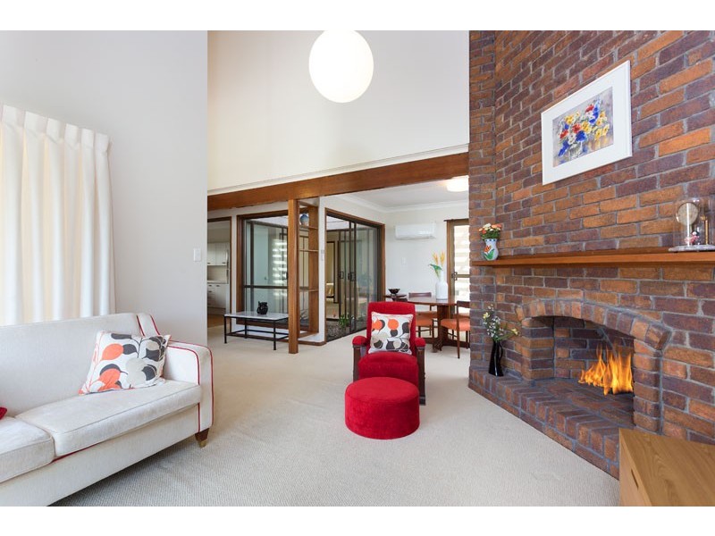 8/49 Marshall Lane, Kenmore QLD 4069