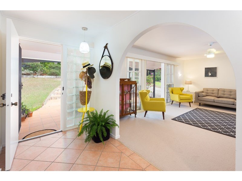 21 Delphin Street, Kenmore QLD 4069