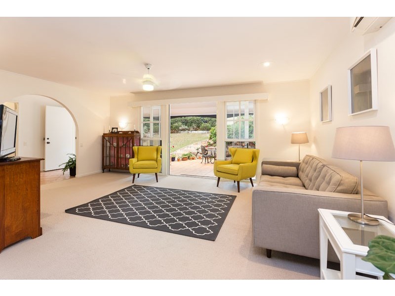 21 Delphin Street, Kenmore QLD 4069