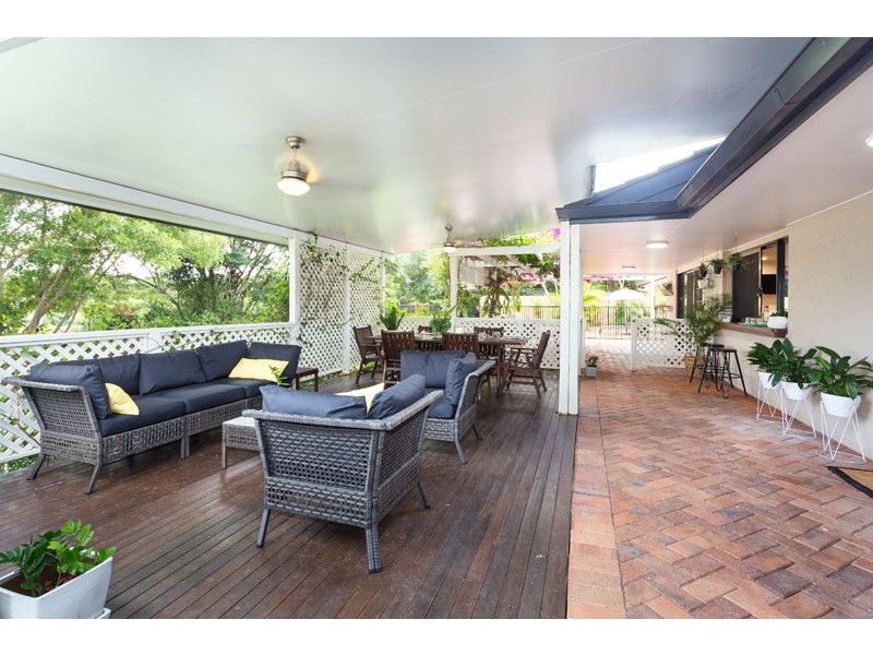 21 Delphin Street, Kenmore QLD 4069