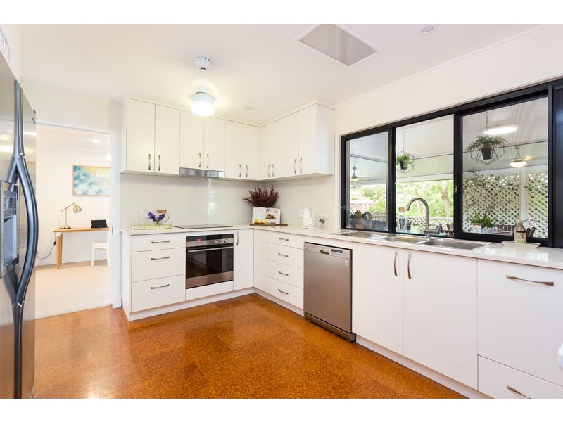 21 Delphin Street, Kenmore QLD 4069