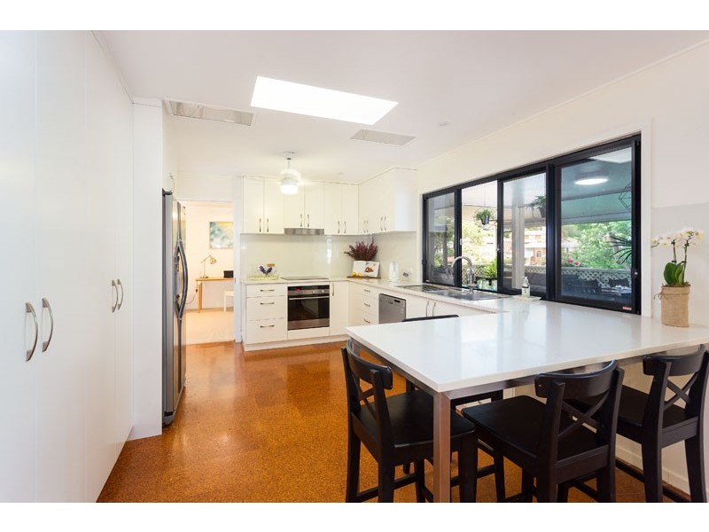 21 Delphin Street, Kenmore QLD 4069