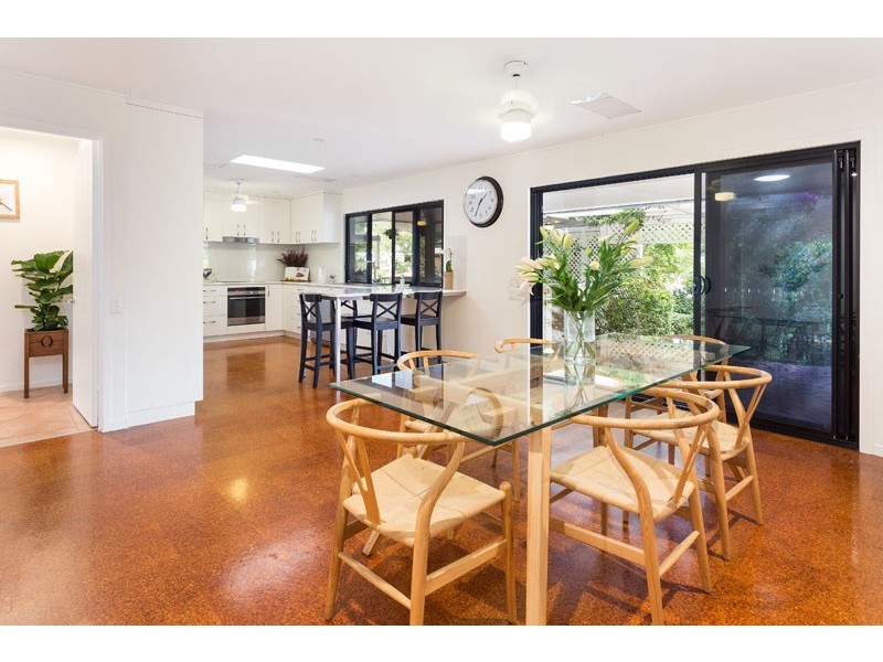 21 Delphin Street, Kenmore QLD 4069