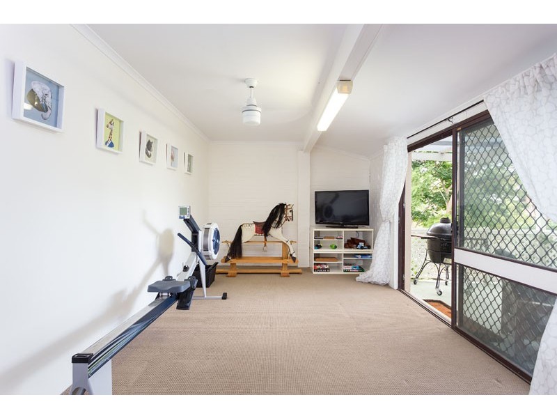 21 Delphin Street, Kenmore QLD 4069