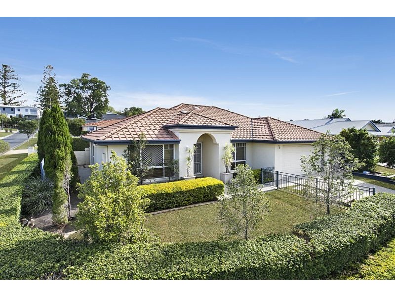 18 Lightwood Place, Sinnamon Park QLD 4073