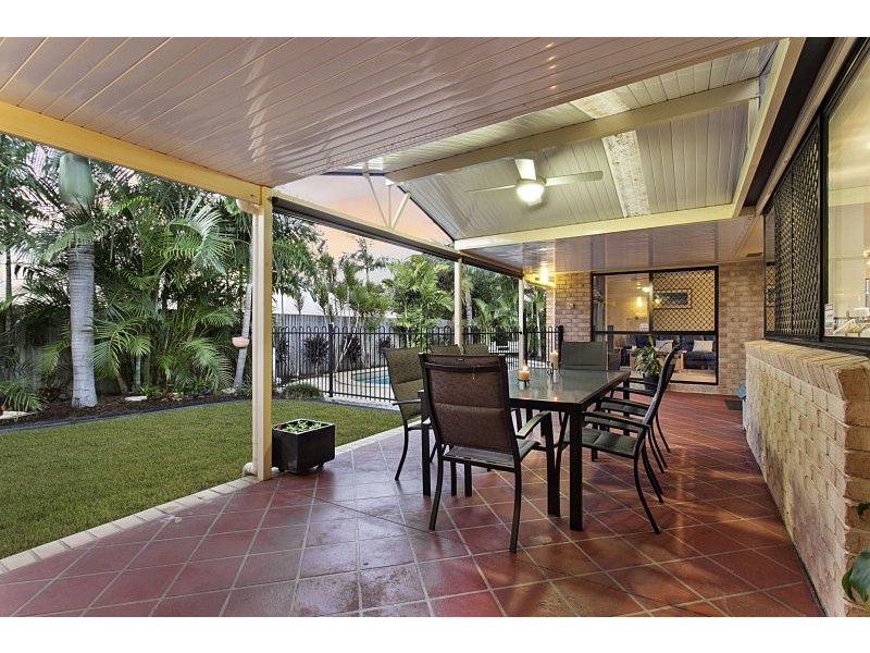 12 Ayside Close, Sinnamon Park QLD 4073