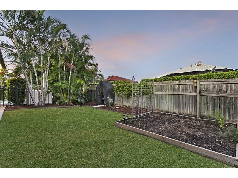 12 Ayside Close, Sinnamon Park QLD 4073