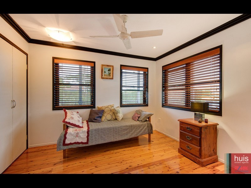105 Sibley Rd, Wynnum West QLD 4178