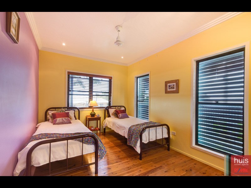 105 Sibley Rd, Wynnum West QLD 4178